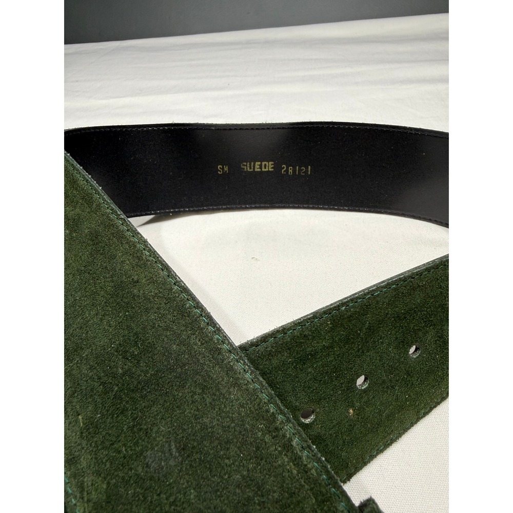 Vintage Green Suede Wide Waist Belt Gold Ribbed Buckle Size Small 28121 - Picture 3 of 4